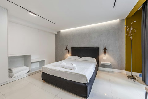 Bedroom with a double bed