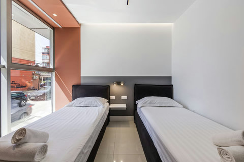 Bedroom with two single beds