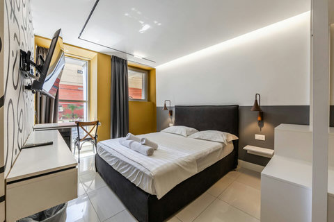 Bedroom with a double bed