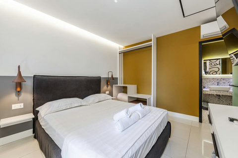 Bedroom with a double bed