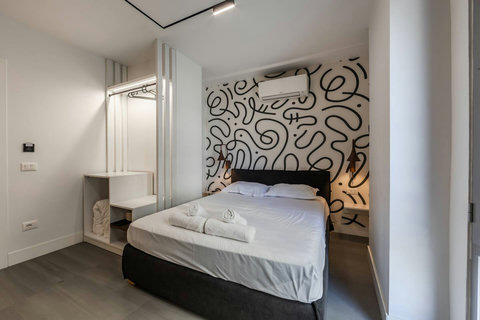 Bedroom with a double bed