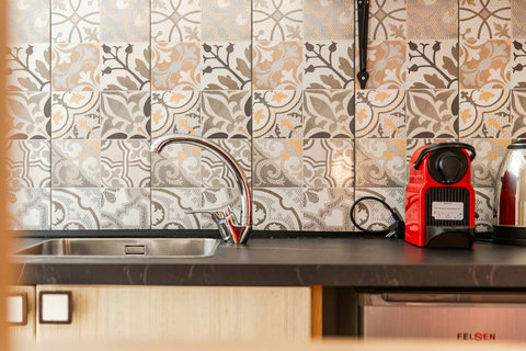 Fully-equipped kitchen details