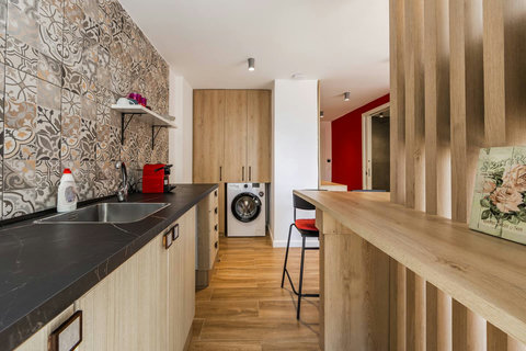 Fully-equipped kitchen