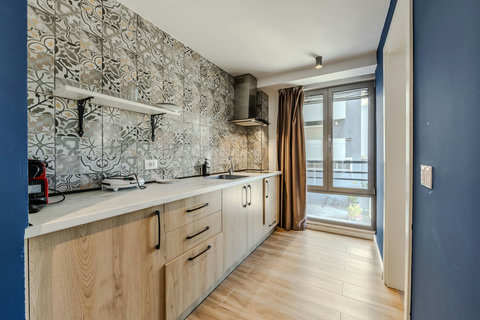 Fully-equipped kitchen