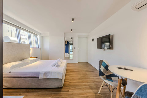 Bedroom with a double bed