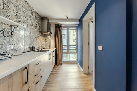 Fully-equipped kitchen