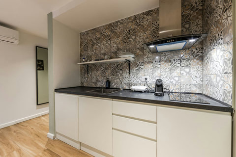 Fully-equipped kitchen