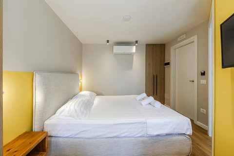 Bedroom with a double bed