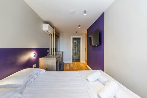 Bedroom with a double bed