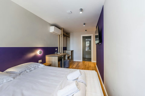 Bedroom with a double bed