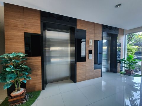 There are 2 lifts service.