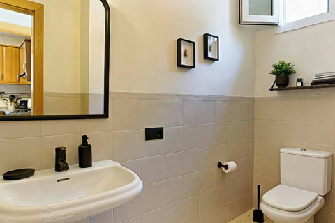 Serene Hall Bathroom