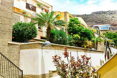 Your Altos del Roque spot for sunset ocean meals