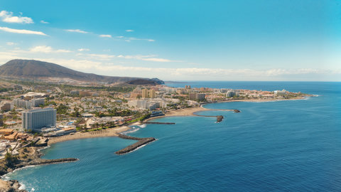Steps to golden beaches with promenade, dining, and sweeping ocean views