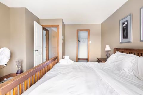 "They had a high chair for babies. The place feels like home."