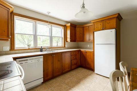 "All the things you will need on your vacatin. 5 star stay. 5 star host"