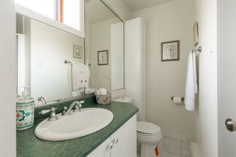 Basic cleaning essentials like shampoo, soap, paper towels etc are provided.