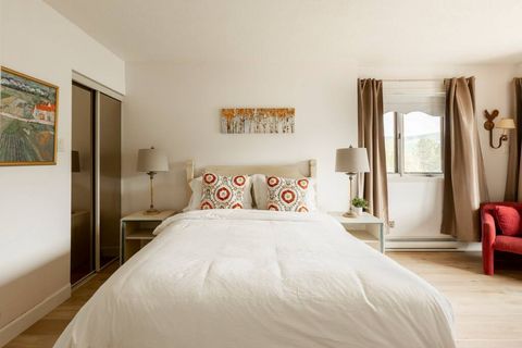 I highly recommend. Very beautiful place close to everything you need there!