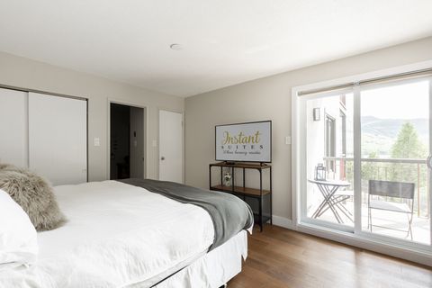 "Lovely balcony facing the water with views of Tremblant"