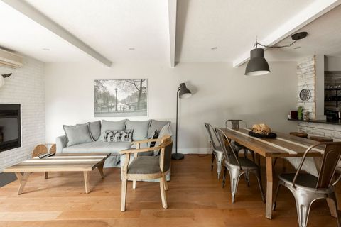 "Highly recommend. Very clean and recently updated. Walking distance to attractions. Quiet area."