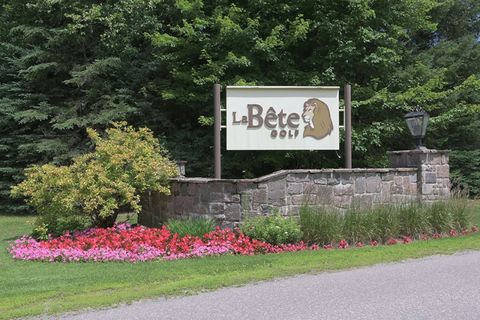 "Located just perfectly, didn't wanted to go back home. Will visit again!"