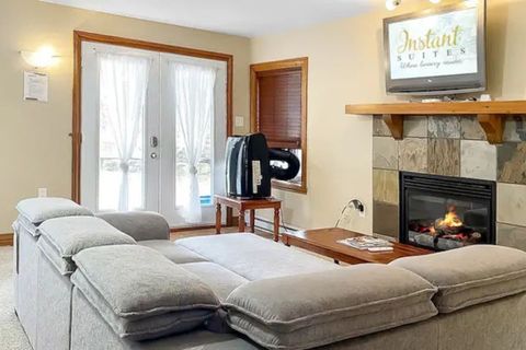 "The accommodation was exactly as described, clean, spacious, quiet, and hosts were quick to respond when we had questions. We would stay here again."