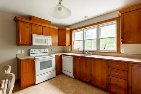 "Amazing kitchen, felt like home. Do visit"