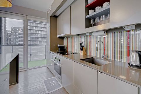 Cook like a chef: Fully equipped kitchen with everything you need to create delicious meals.