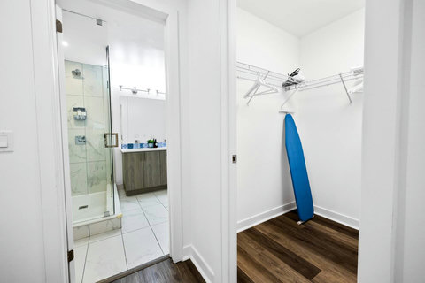 Stylish, well-lit bathroom with contemporary design.