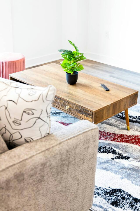 Simple. Stylish. Comfortable.