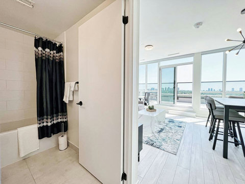 Clean, modern bathroom for your comfort