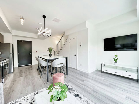 Fully equipped kitchen and bright dining area — perfect for cooking and gathering