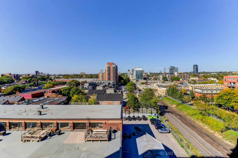 Located in a vibrant area steps away from cafés, shops, and local hotspots