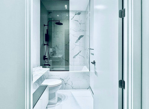 Clean and well-maintained bathroom