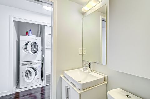 Wonderful stay! it was clean and had such an amazing view. the host was super helpful and amazing with communication. I would definitely stay here again!