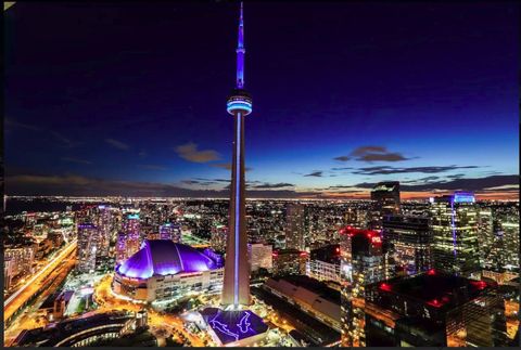 Great location, perfect for walking around TORONTO. Communication with host was quick and friendly! I would recommend it.