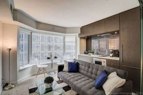 Sana/Adeel has been extremely responsive and organized! I would recommend this place highly if you are considering having a great experience in Toronto :)