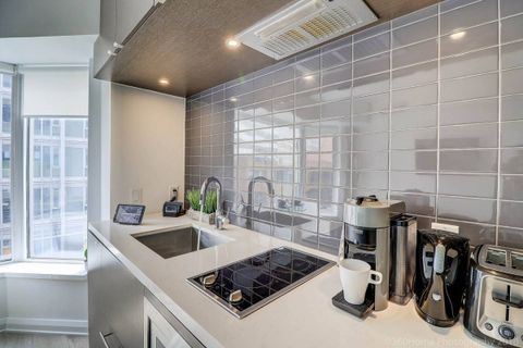 Great location (near bars, restaurants, shopping, food, etc) consistent WiFi and Netflix, comfy bed and super clean environment. Very enjoyable stay.