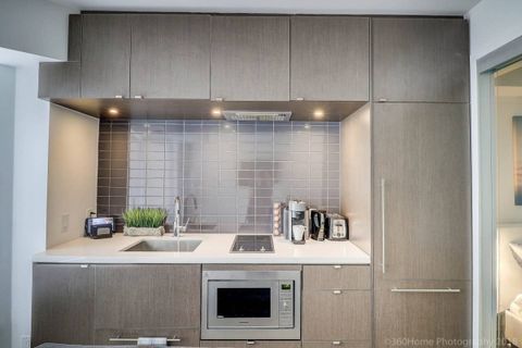 This place was clean and homey. Had an amazing stay.