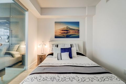 Sana was really good with communication. Place is very luxury. Good area. Everything nearby walking distance.