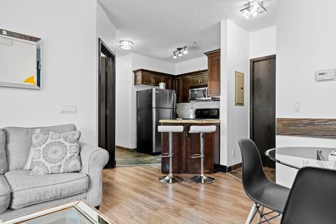 Very clean, and just like the pictures. Definitely worth your money!!