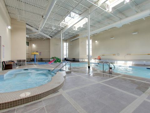 We enjoyed our night in Canmore. The suite was clean and well equipped. Grandkids really enjoyed the kiddie pool and water slides.