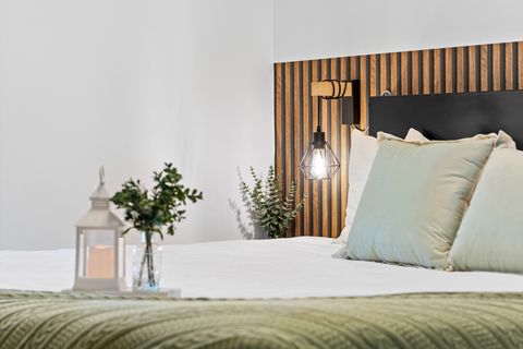 The rental was in a great location, has lots of good amenities and was very clean and comfortable to stay in.