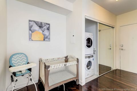 Toddler friendly, High chair & Pack n Play