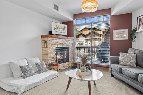 "Instant Suites was great value and an excellent location. The host was amazing and responded quickly to every need I had."