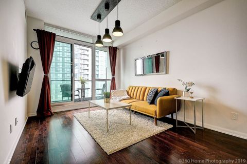 "Contact-less key pick up and drop off was great, it was very clean and in a great location."