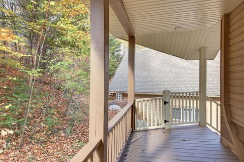 "We had a wonderful time. Place is cozy and has everything you need"