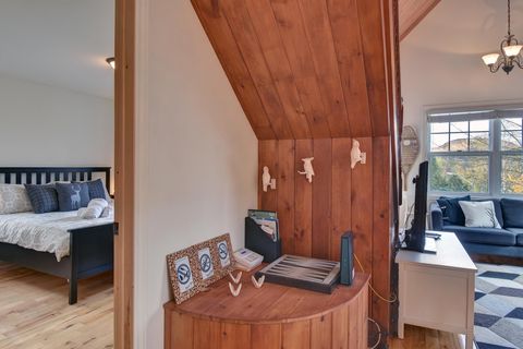 "Vraiment parfait, bien situé, près de tout mais en même temps dans une rue tranquille avec décor vue sur le golf !"