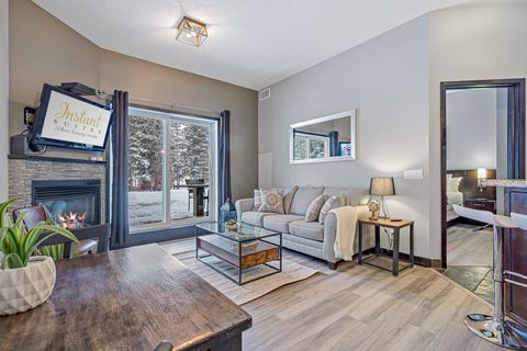 Exactly what was expected. Convenient location in town and the best stay we could have asked for!