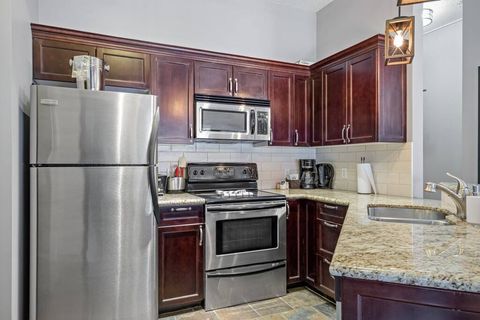 Great place. Great host with easy directions. I would definitely stay here again.